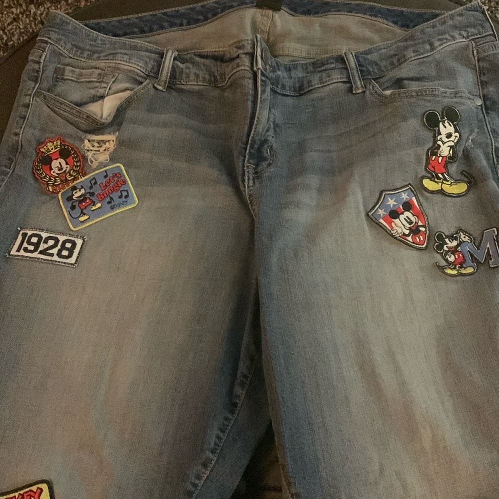 Disney plus size jeans 24.  In great condition.